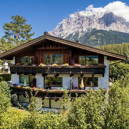 Tyrol Appartements Ehrwald Esterno foto
