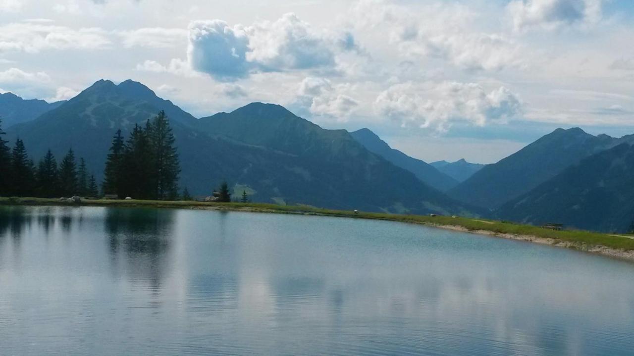 Tyrol Appartements Ehrwald Esterno foto