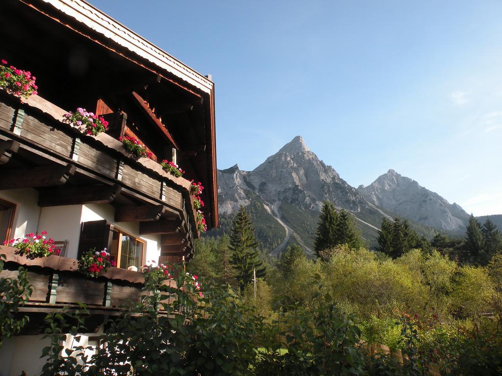 Tyrol Appartements Ehrwald Esterno foto
